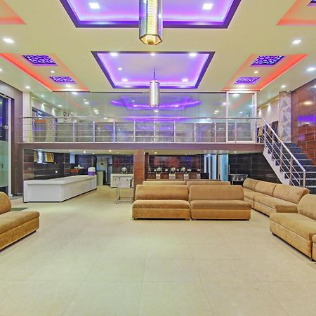 Itsy By Treebo - Royale Inn มีรัท ภายนอก รูปภาพ