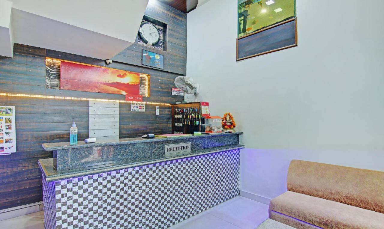 Itsy By Treebo - Royale Inn มีรัท ภายนอก รูปภาพ