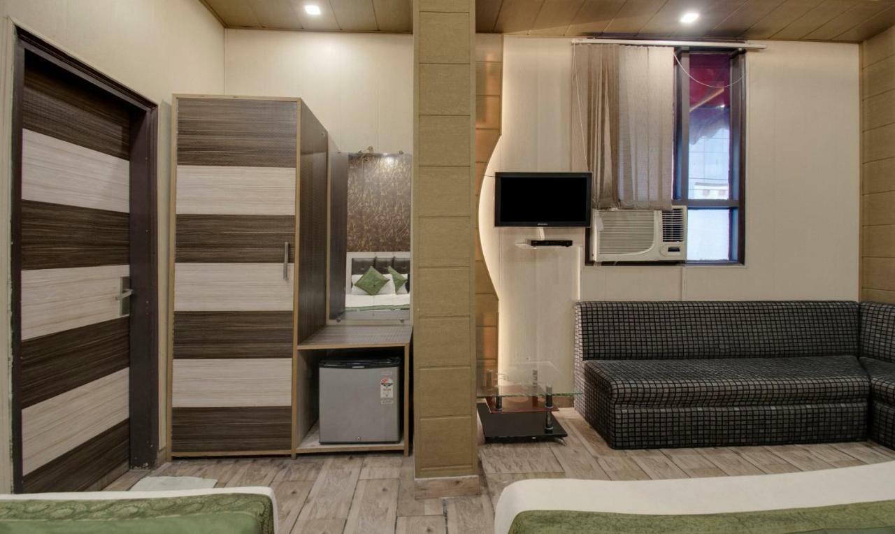 Itsy By Treebo - Royale Inn มีรัท ภายนอก รูปภาพ
